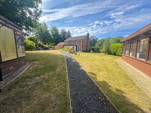 Photo 21- click for photo gallery